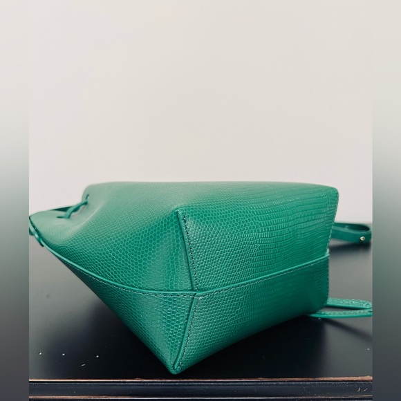 Mansur Gavriel Mini Mini Bucket Saffiano Leather in Green - Picture 5 of 5